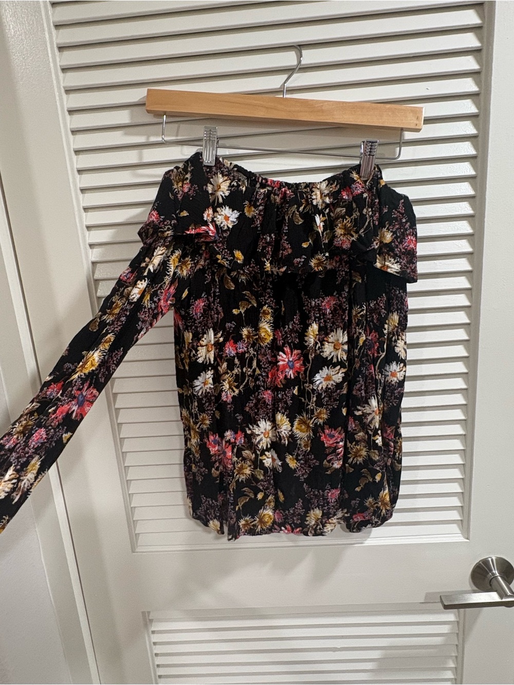 h.i.p. Black Floral Off-Shoulder Blouse with Pink & White Flowers